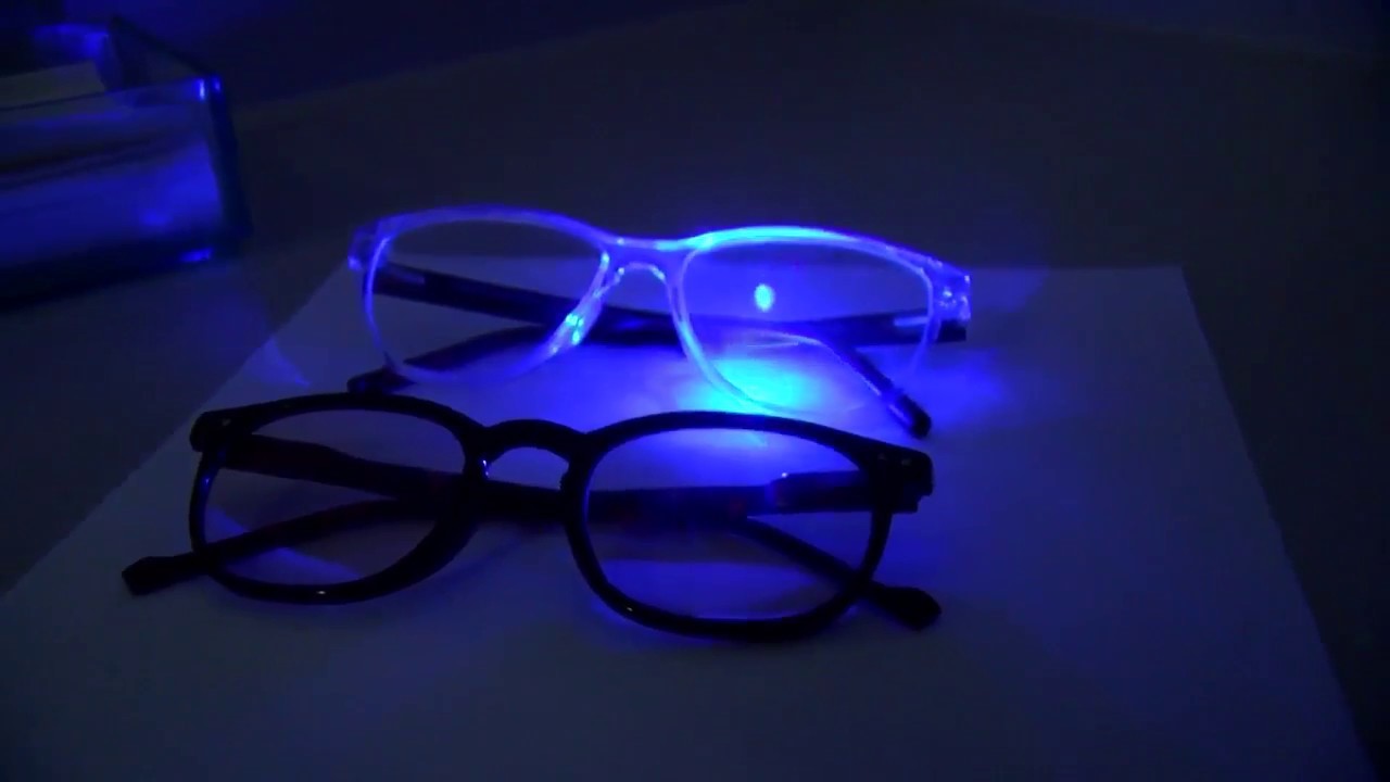 Blue light lens demonstration - YouTube